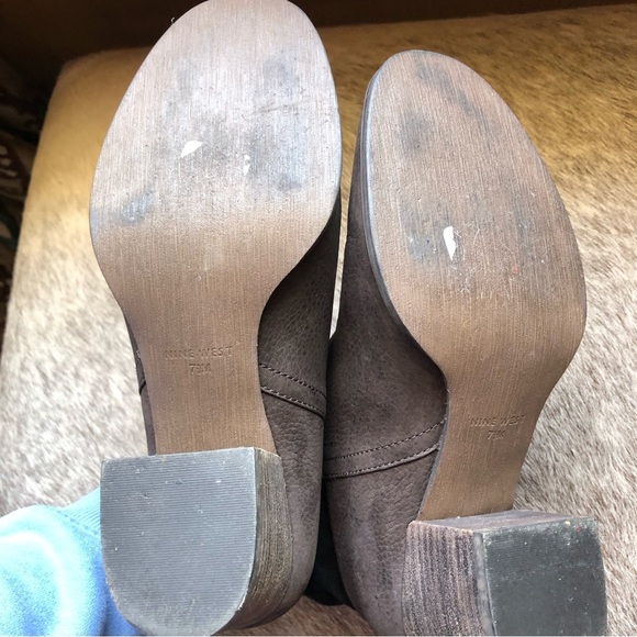 Nine West Dale ankle boot nubuck and suede leather dark chocolate color 7.5 - Picture 8 of 9